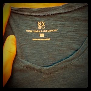 Quarter sleeve shirt